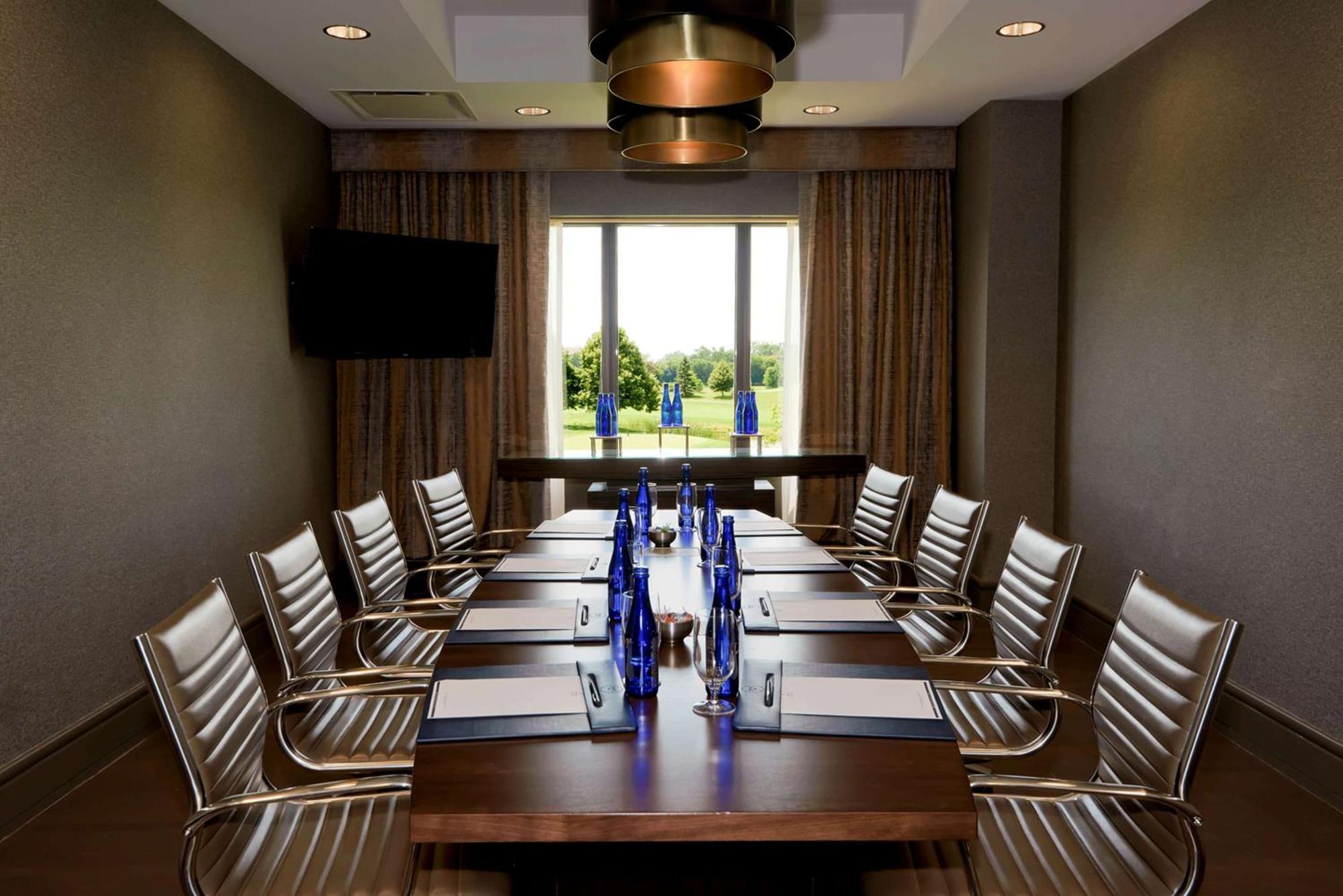 Hilton Chicago Oak Brook Hills Resort & Conference Center Exterior foto