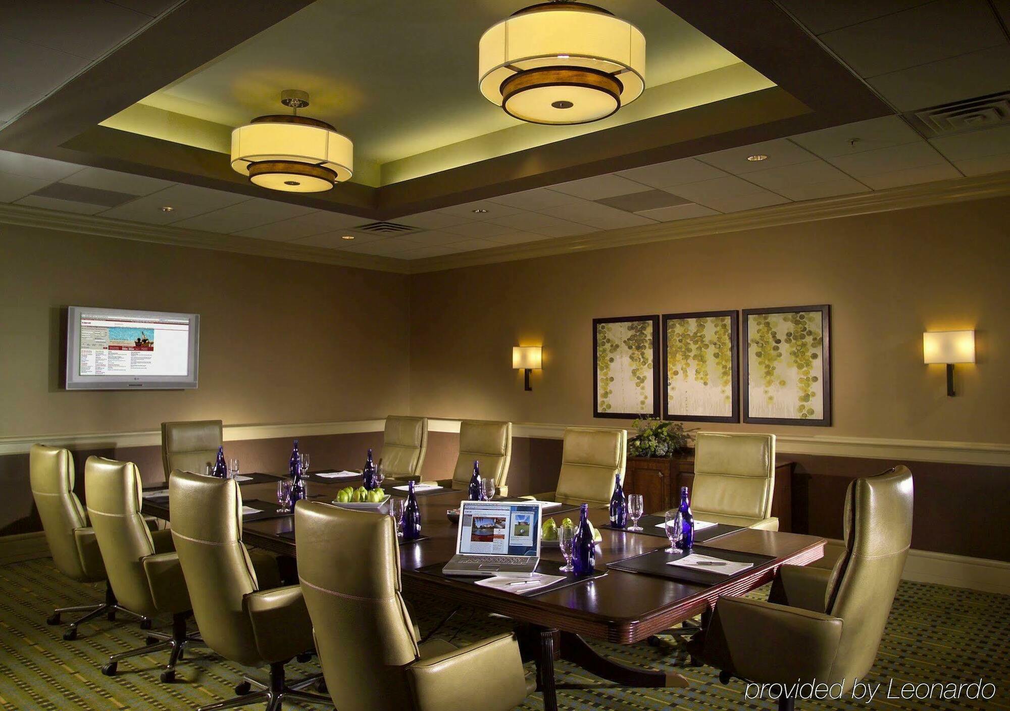Hilton Chicago Oak Brook Hills Resort & Conference Center Exterior foto